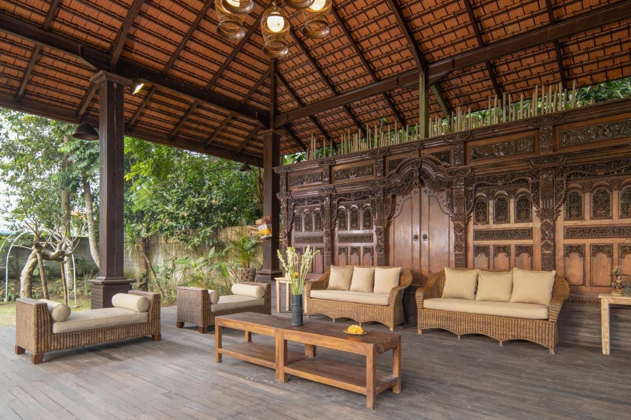 Ubud Raya Villa Екстер'єр фото