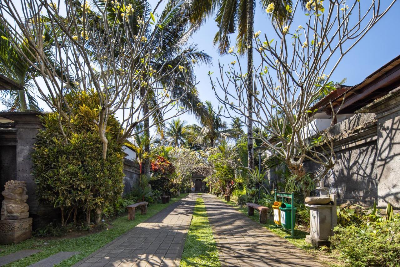 Ubud Raya Villa Екстер'єр фото