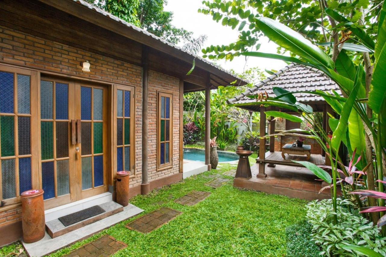 Ubud Raya Villa Екстер'єр фото