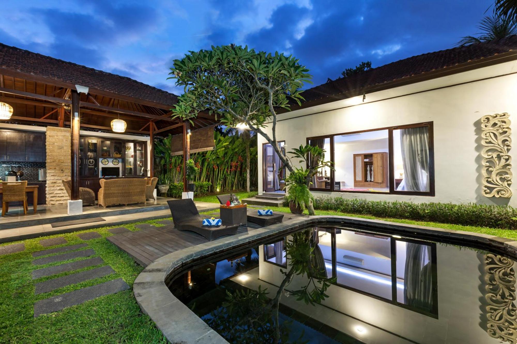 Ubud Raya Villa Екстер'єр фото